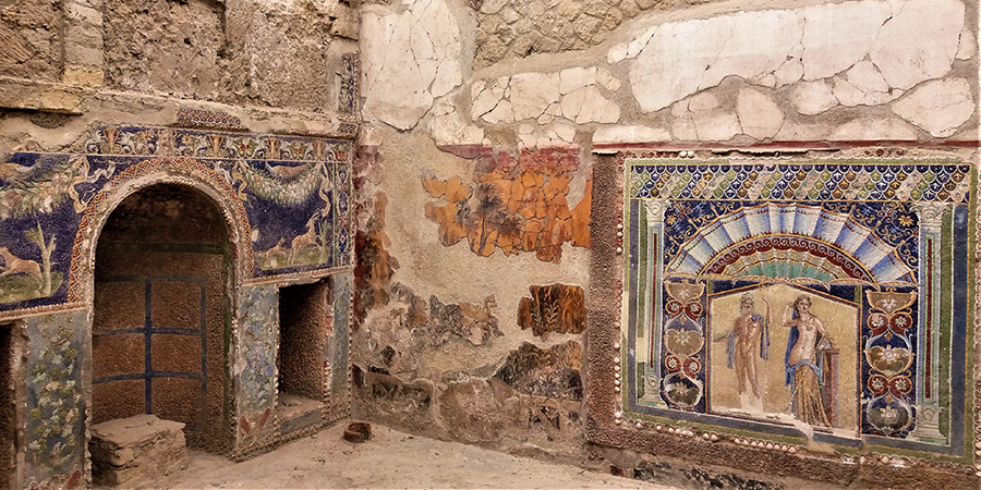 Ancient,Colourful,Mosaics,In,Herculaneum,,Italy.,Cruise,Ship,Travels.